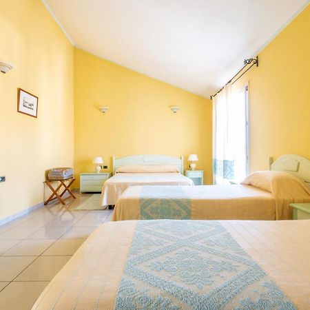 Hotel Solki SantʼAntìoco المظهر الخارجي الصورة